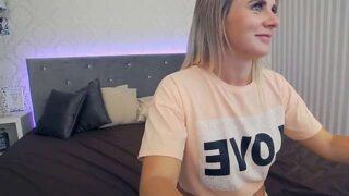 Kayla_Blazee nude pussy closeups on cam for live sex video chat