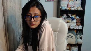 kenyamoiira_ nude pussy closeups on cam for live sex video chat