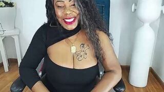 KIIRAA33 nude pussy closeups on cam for live sex video chat