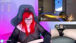 Kira_Gamer nude pussy closeups on cam for live sex video chat