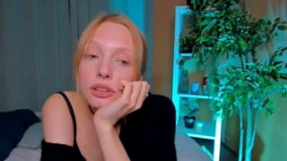KiraLeeKehl nude pussy closeups on cam for live sex video chat