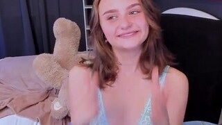 Kralya-Smile nude before cam – live sex chat