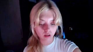 kumiko_baby nude pussy closeups on cam for live sex video chat