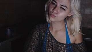 LeyaRoyal nude pussy closeups on cam for live sex video chat