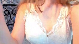 liasha_s nude pussy closeups on cam for live sex video chat