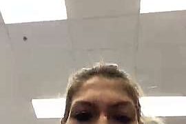 LittleMissEeve nude pussy closeups on cam for live sex video chat