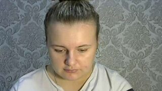 LOLI_POP69 nude pussy closeups on cam for live sex video chat