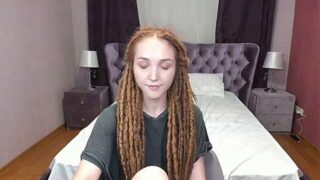 LouisaAudley nude pussy closeups on cam for live sex video chat