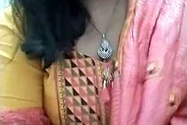 LoVeLe_sNeHa nude pussy closeups on cam for live sex video chat