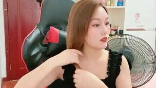 Luck-Fairy nude pussy closeups on cam for live sex video chat