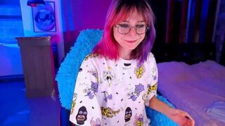LunaGrays nude pussy closeups on cam for live sex video chat