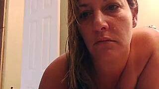 lustyali nude pussy closeups on cam for live sex video chat