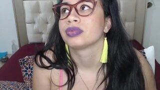 Maggie-coopers nude before cam – live sex chat