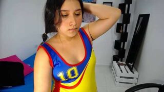 Maggielenon nude pussy closeups on cam for live sex video chat