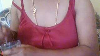 mallika_desai nude pussy closeups on cam for live sex video chat