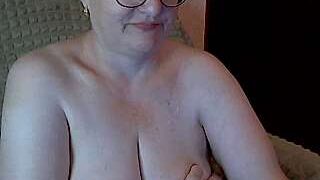 MargieEvans nude pussy closeups on cam for live sex video chat