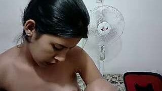 Mariana_18_ nude pussy closeups on cam for live sex video chat