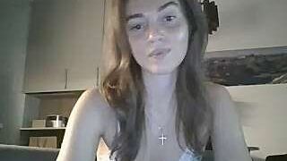 Marilyn_Love_ nude pussy closeups on cam for live sex video chat