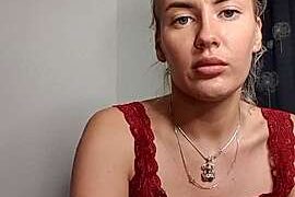 MaroonLesly nude pussy closeups on cam for live sex video chat
