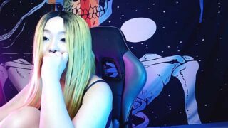 Maya_cutecat nude pussy closeups on cam for live sex video chat