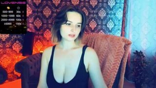 MileyDreams nude pussy closeups on cam for live sex video chat