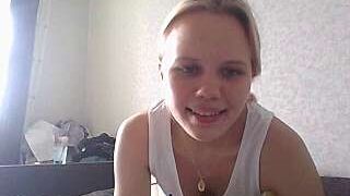 MillaSunset nude pussy closeups on cam for live sex video chat