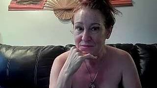 Miss_Sarah_Parkwood nude pussy closeups on cam for live sex video chat