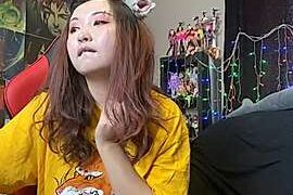 MissBomi nude pussy closeups on cam for live sex video chat