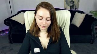 MissTianaa nude pussy closeups on cam for live sex video chat