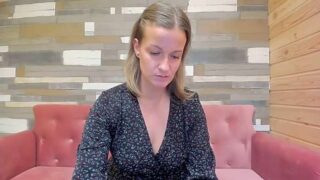 mollitrexx nude pussy closeups on cam for live sex video chat