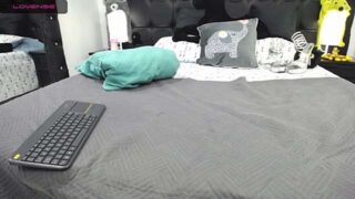 Nicoleex nude pussy closeups on cam for live sex video chat