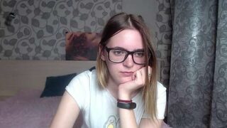 Nikaaa_ nude pussy closeups on cam for live sex video chat