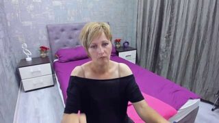 Paris_Cherry nude pussy closeups on cam for live sex video chat