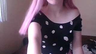 Queen_pink nude pussy closeups on cam for live sex video chat