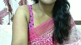 radhika_bhabhi nude pussy closeups on cam for live sex video chat