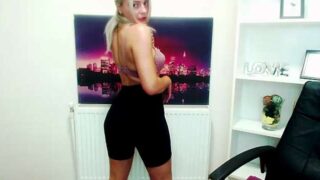 ReinaGrey nude pussy closeups on cam for live sex video chat