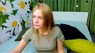 RoseLangevin nude pussy closeups on cam for live sex video chat
