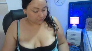 rossebell02 nude pussy closeups on cam for live sex video chat