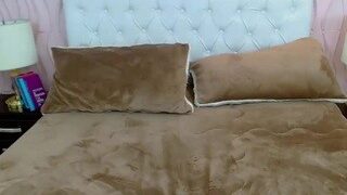 Rousegaret nude before cam – live sex chat