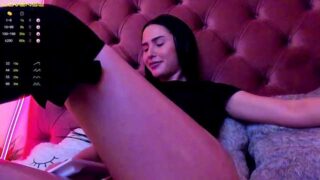 SashaIce nude pussy closeups on cam for live sex video chat