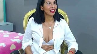 Shanon_mature nude pussy closeups on cam for live sex video chat