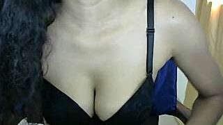 sheela_bhabhi nude pussy closeups on cam for live sex video chat