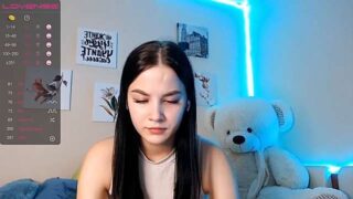 Shine_Norrthen nude pussy closeups on cam for live sex video chat