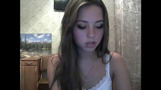 ShyQueen nude pussy closeups on cam for live sex video chat