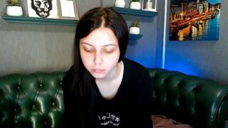 silvia_crops nude pussy closeups on cam for live sex video chat