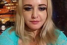 SindiHelen nude pussy closeups on cam for live sex video chat