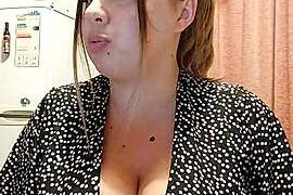 SindiSips nude pussy closeups on cam for live sex video chat