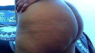 SKYXBOOTY nude pussy closeups on cam for live sex video chat
