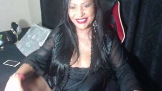 sofiahornyxx1 nude pussy closeups on cam for live sex video chat