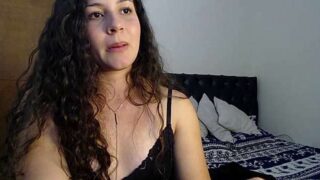 Sophia_Tobon nude pussy closeups on cam for live sex video chat